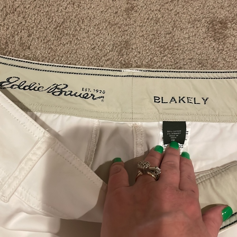 Very stylish capris! - Picture 2 of 5